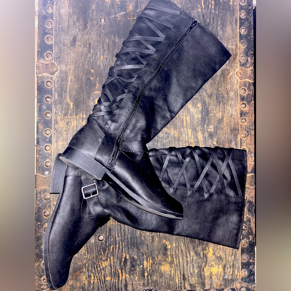 Black riding style boots